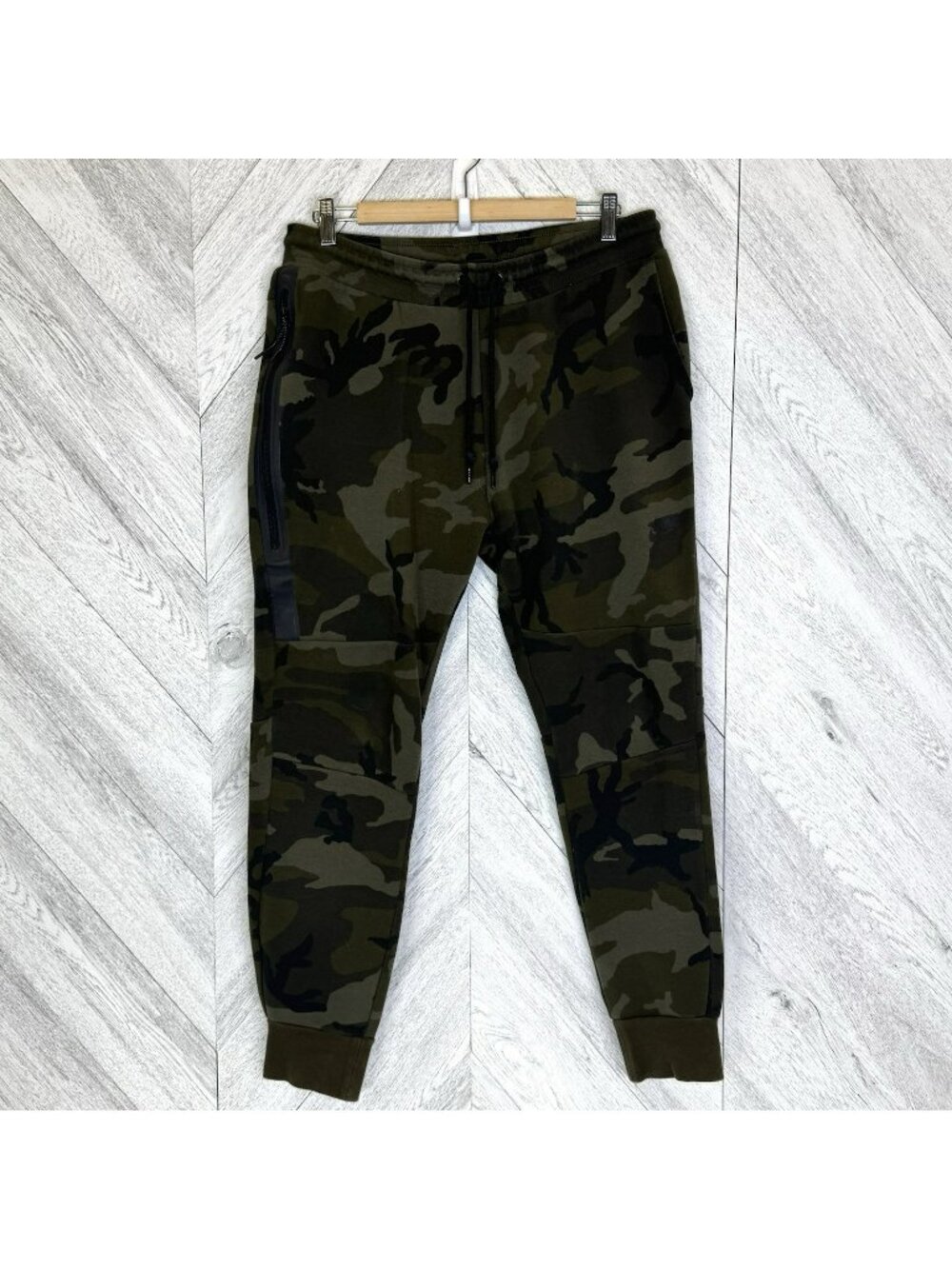 Nike Tech Fleece Camo Jogger Pants Mens Large Green Camouflage 29" Inseam